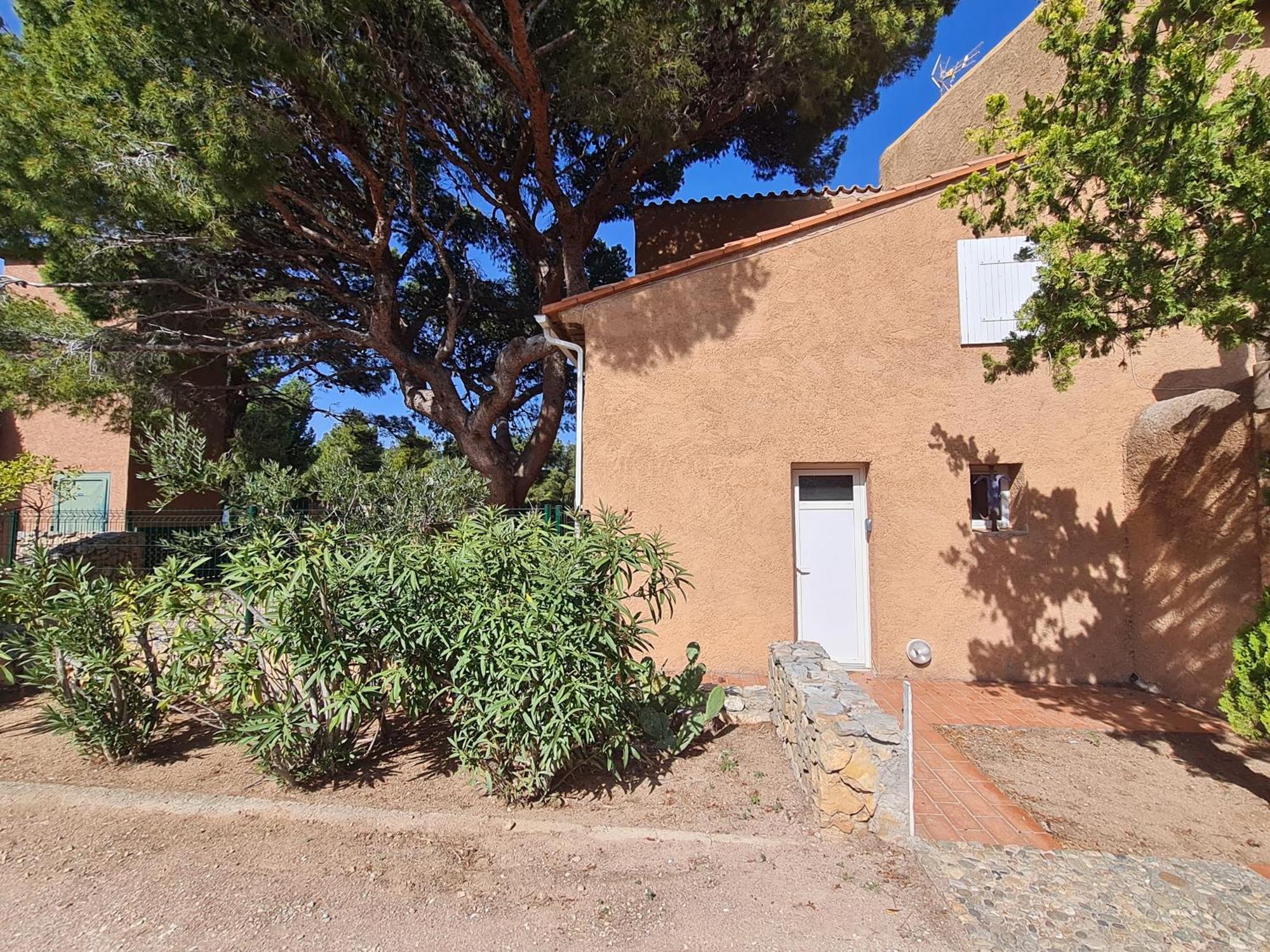 Paisible Maison A L'Ombre Des Pins Fitou 外观 照片